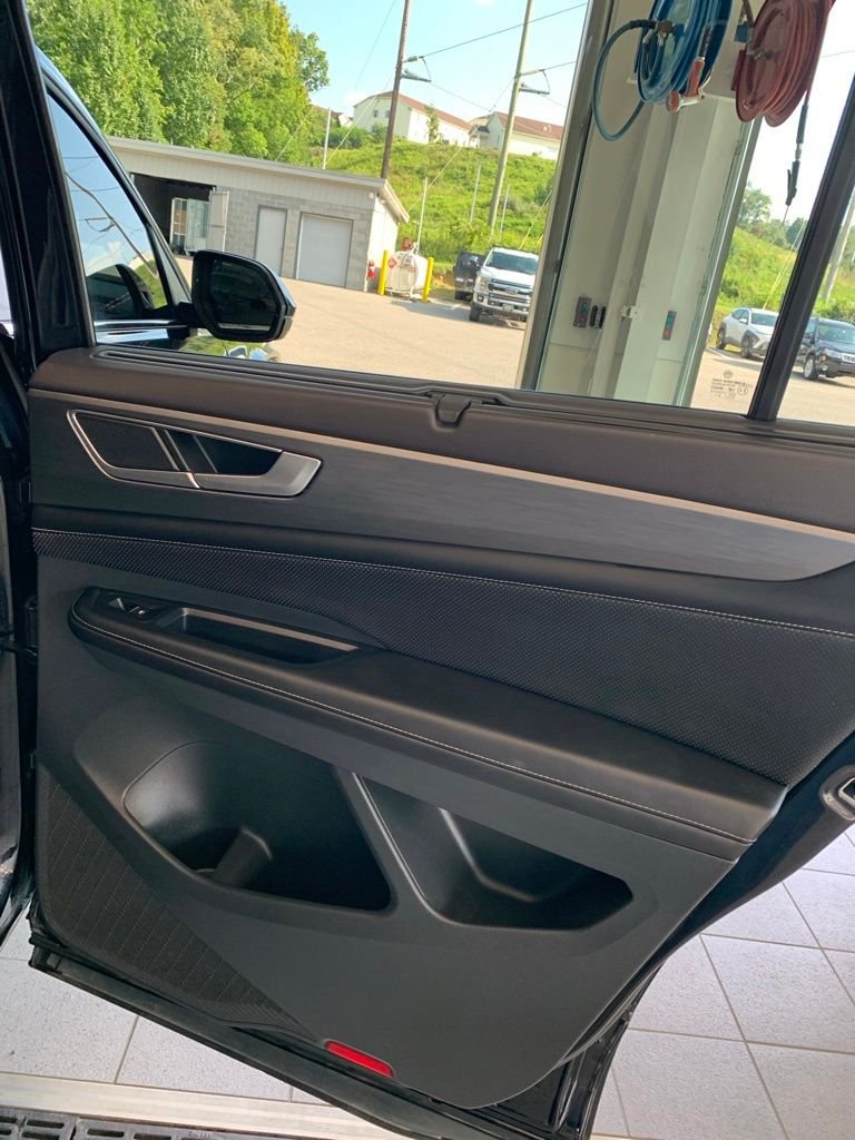 2024 Volkswagen Atlas Cross Sport SE w/Tech - Photo 20