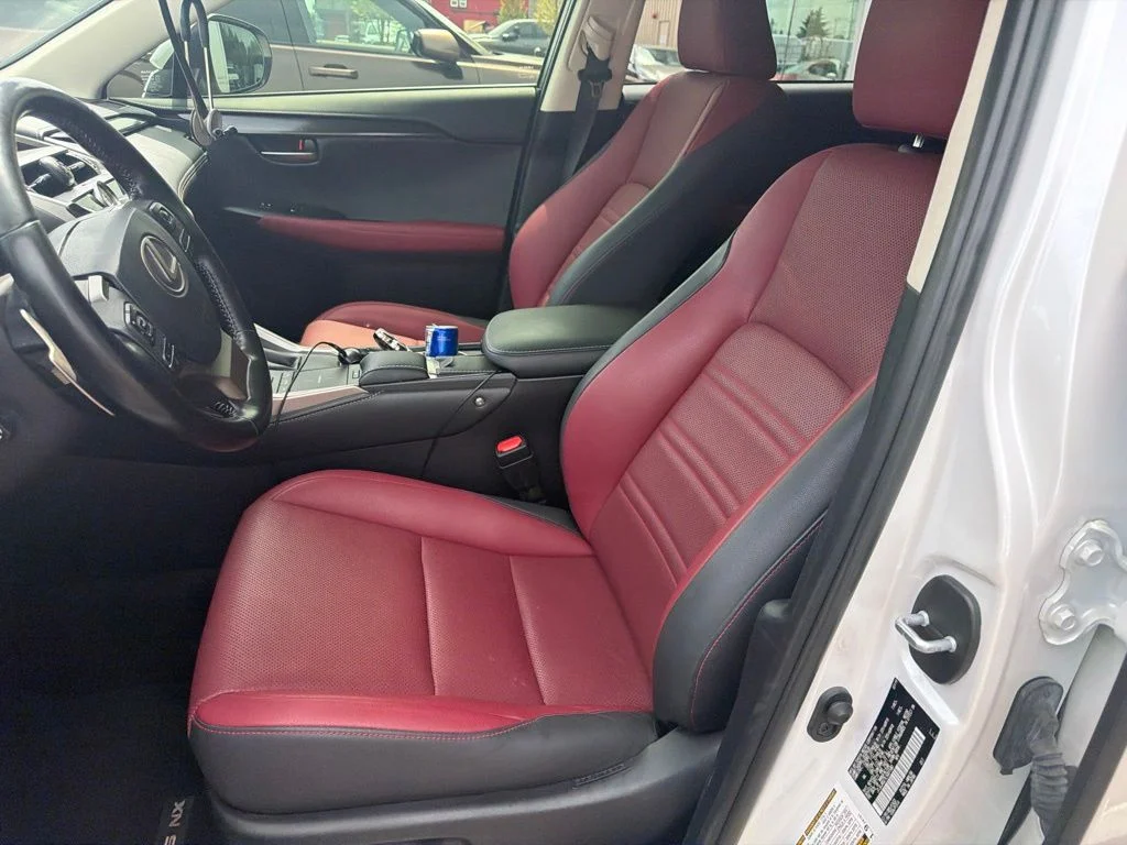 Used 2020 White Lexus 300h image 7