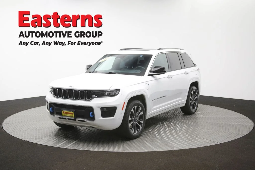 Used 2022 White Jeep Overland 4xe image 59