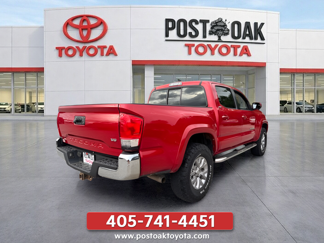 Used 2016 Red Toyota SR5 image 8