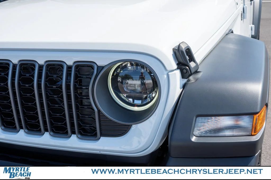 New 2026 Bright White Clear-Coat Exterior Paint Jeep Sport S image 11
