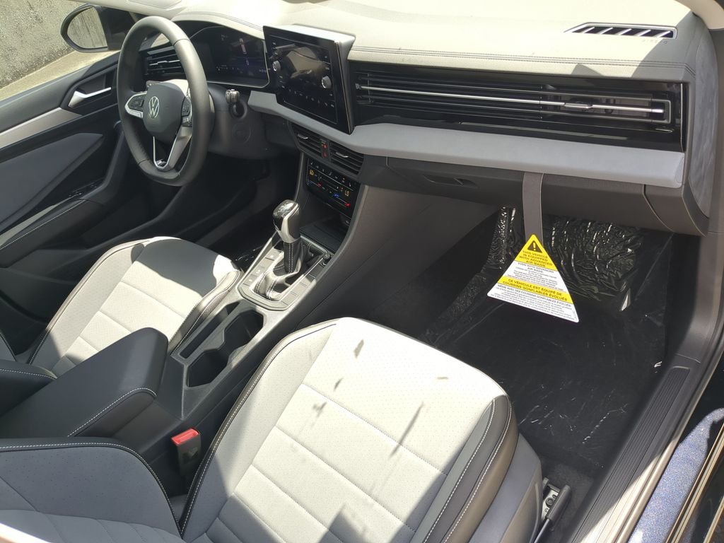 New 2026 Black Volkswagen 1.5T SE image 10