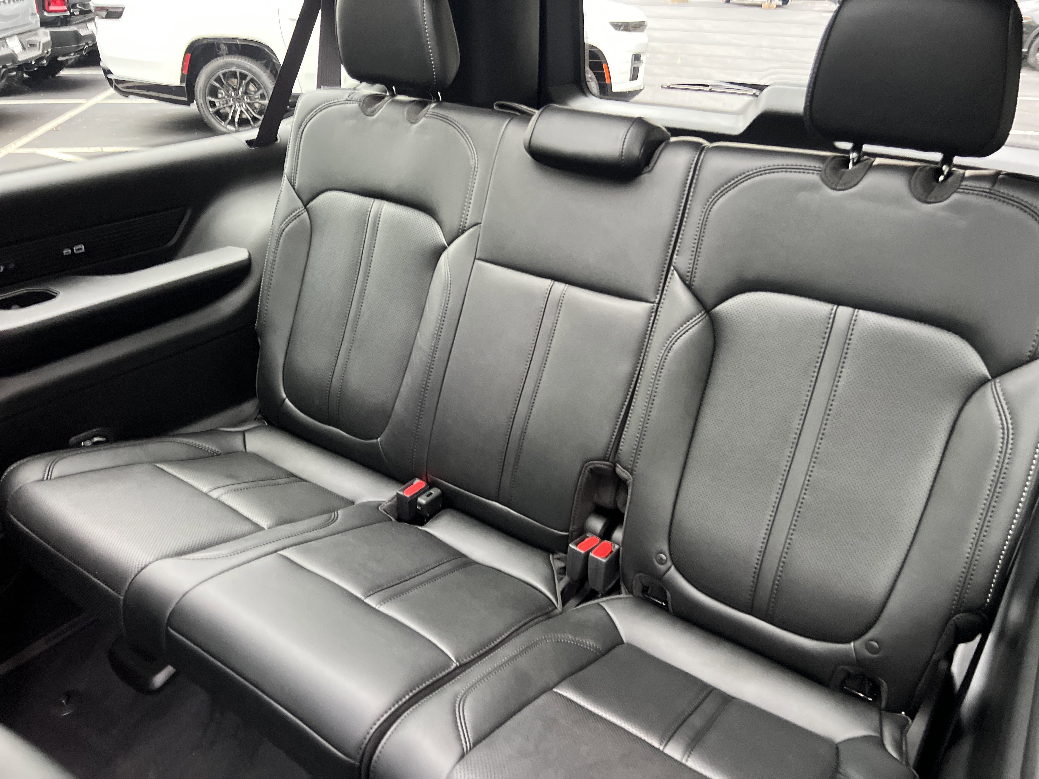 New 2026 High Gloss Black Exterior Paint Jeep Limited Reserve image 21