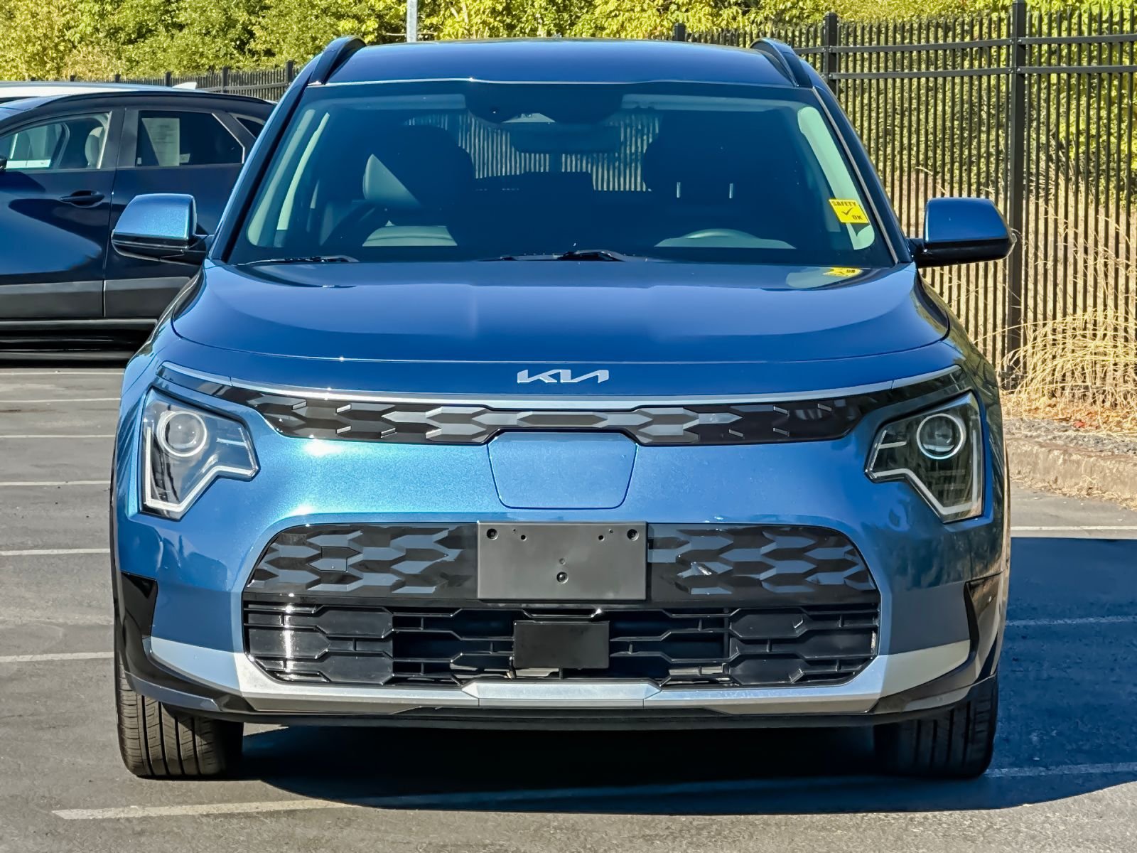 Used 2023 Blue Kia Wind image 8
