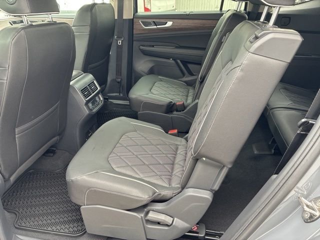 New 2026 Pure Gray Volkswagen 2.0T SEL Premium R-Line image 9