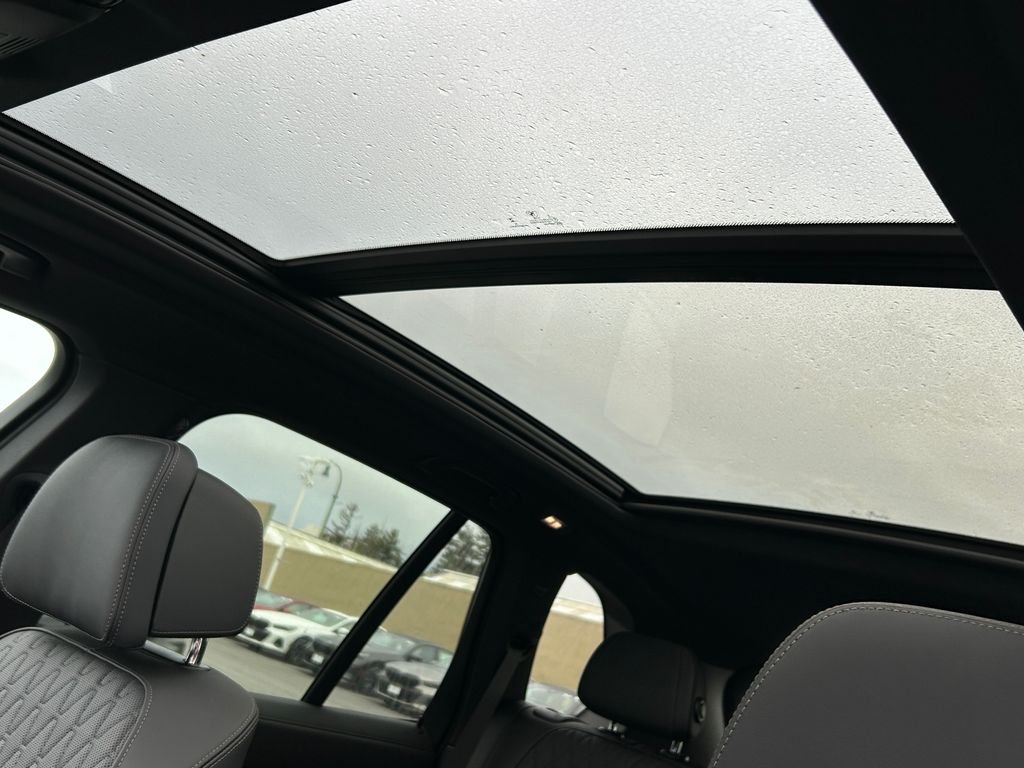 New 2026 Dravit Grey Metallic BMW xDrive40i image 16