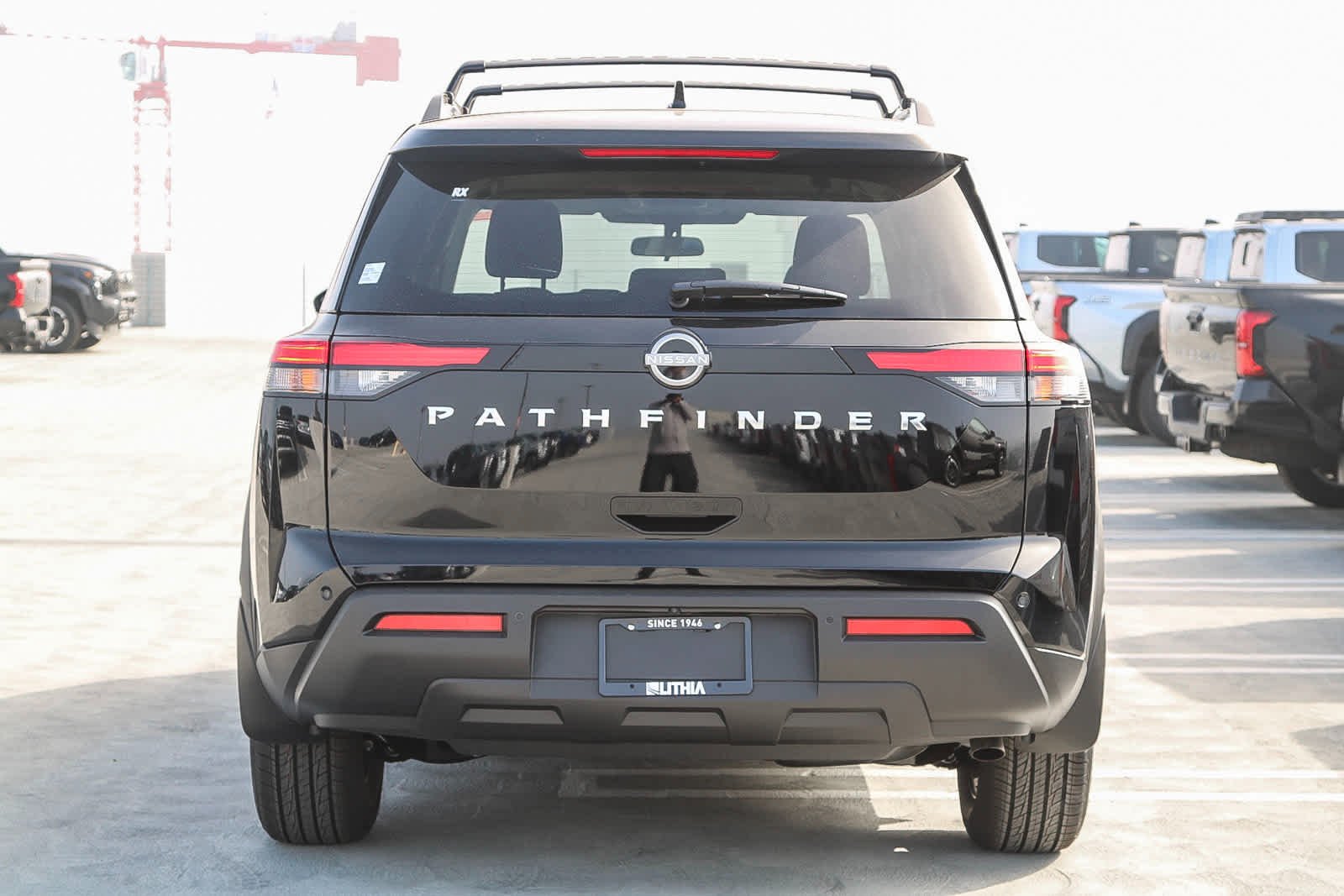 2025 Nissan Pathfinder SV - Photo 7