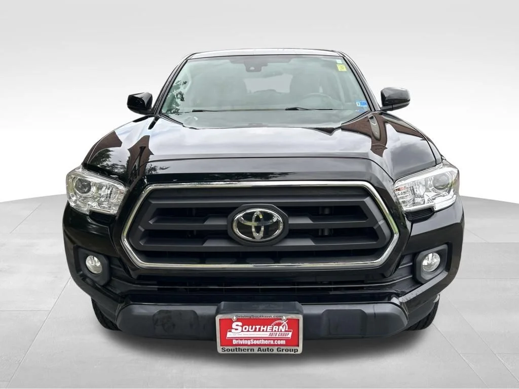 Used 2021 Black Toyota SR5 image 9