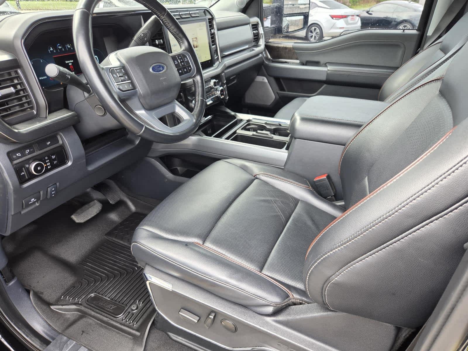 Used 2023 Agate Black Metallic Ford LARIAT image 14