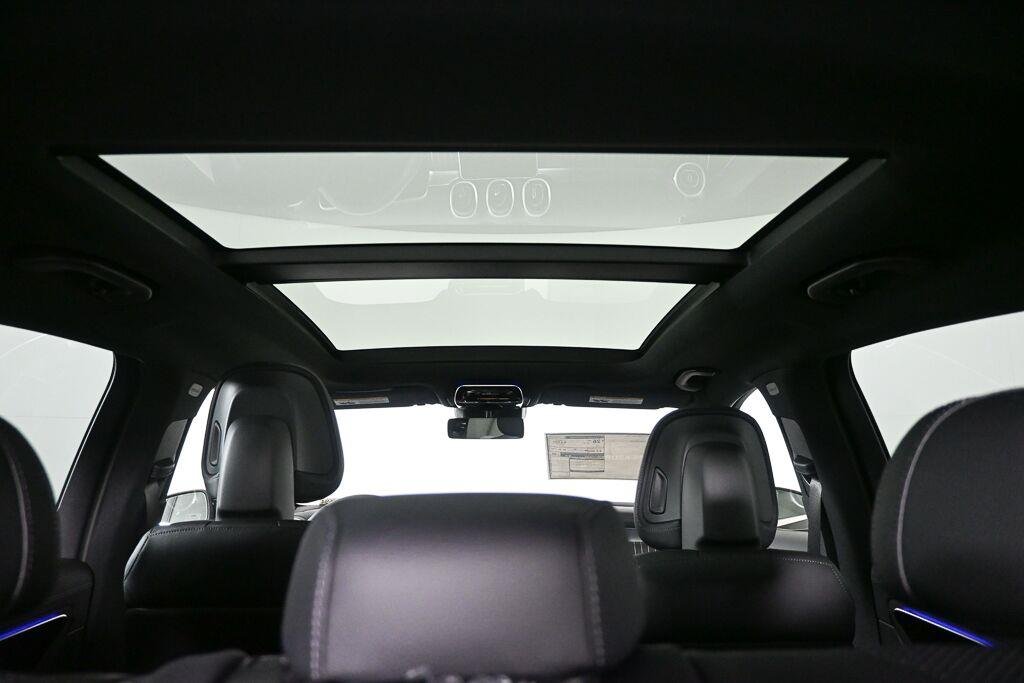 New 2027 Black Mercedes-Benz GLC 300 image 19