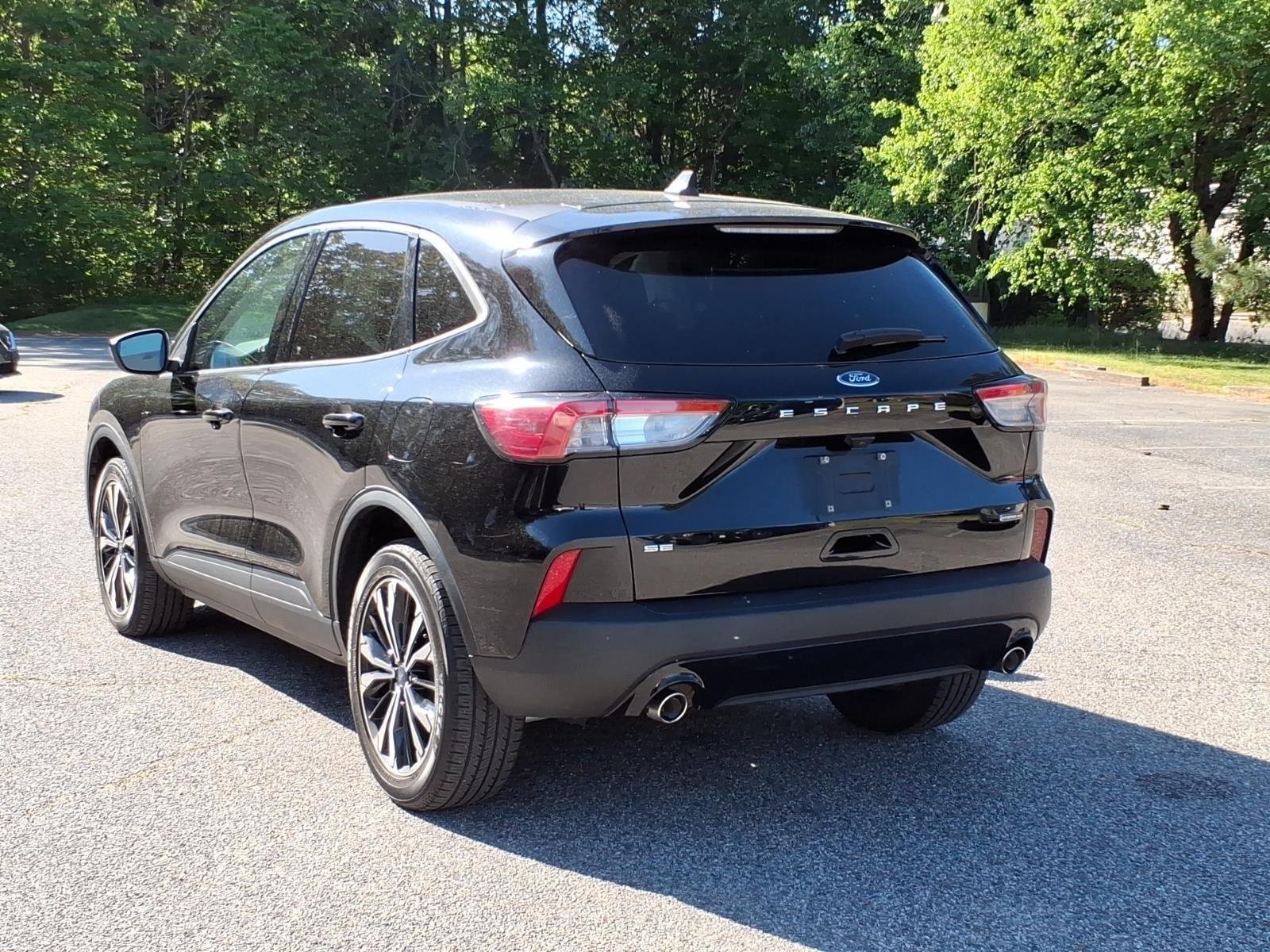 Used 2021 Agate Black Metallic Ford SE Hybrid image 9