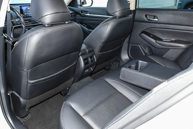 Used 2019 Silver Nissan 2.5 Platinum image 20