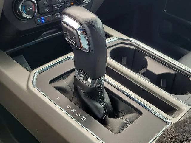 Used 2020 White Ford Lariat image 30