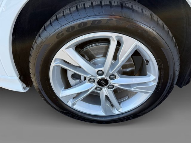 Used 2024 Arkona White Audi Premium image 9