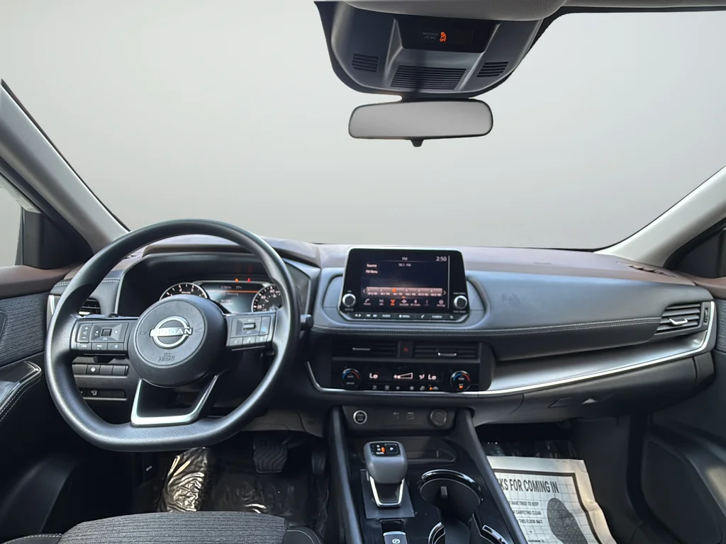Used 2023 White Nissan SV image 11