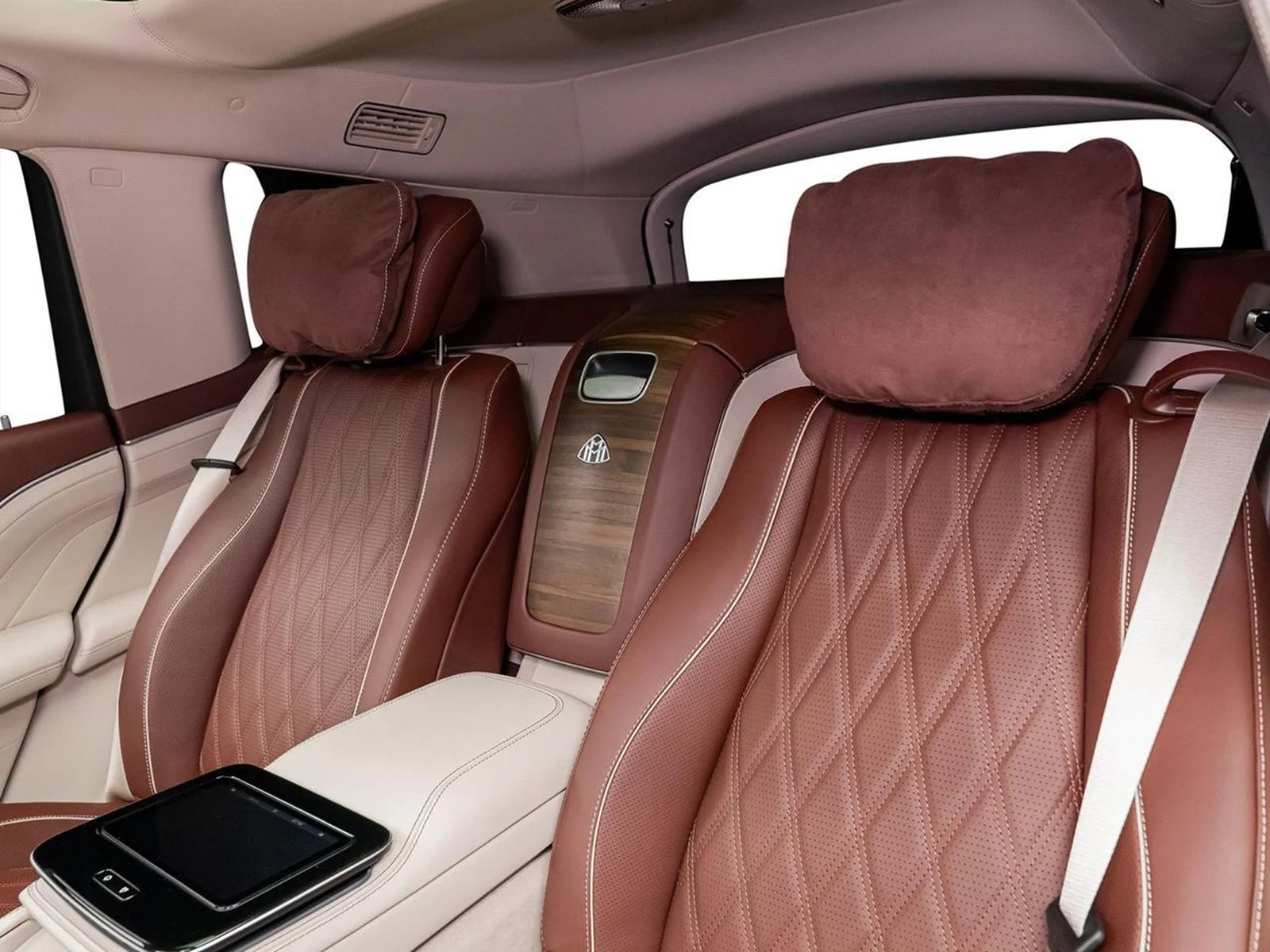 Used 2026 Black Mercedes-Benz Maybach GLS 600 image 46