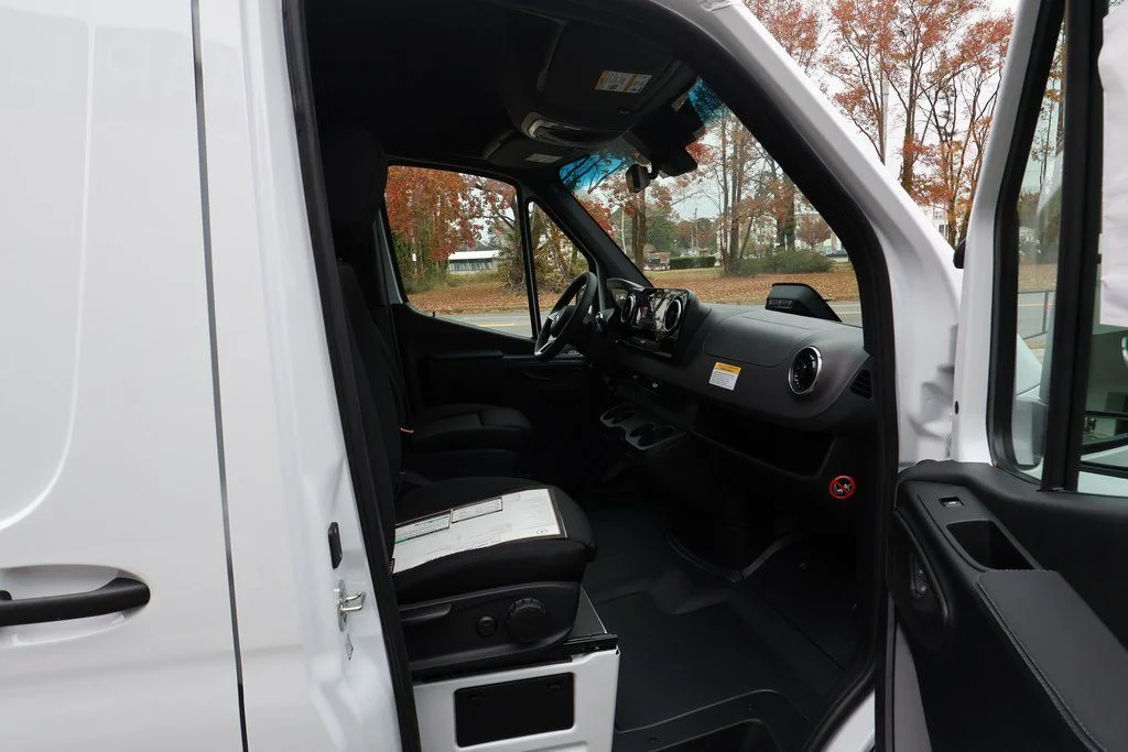 New 2026 White Mercedes-Benz Cargo 170 WB image 6