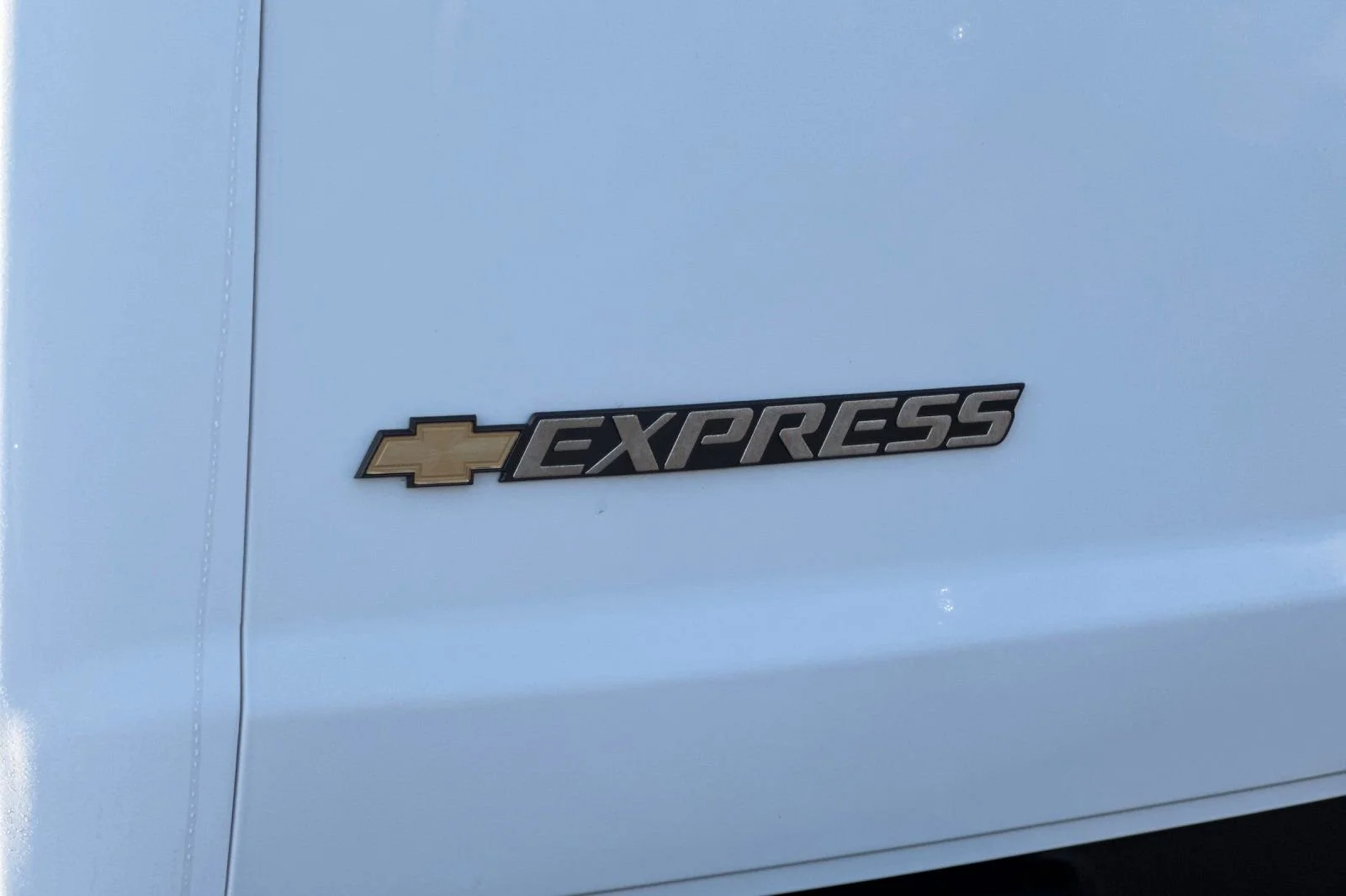 2025 Chevrolet Express Cargo Work Van - Photo 23