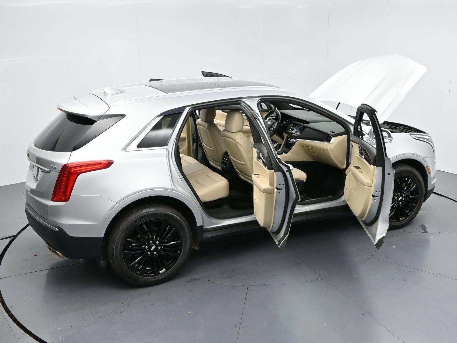 Used 2019 RADIANT SILVER METALLIC Cadillac Luxury FWD image 40