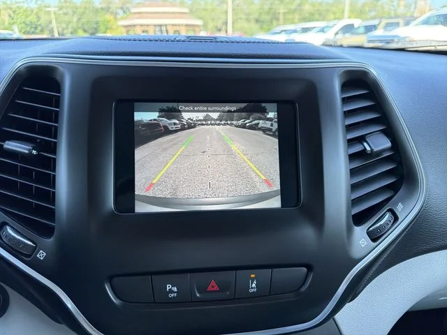 Used 2021 Beige Jeep Latitude Plus image 24