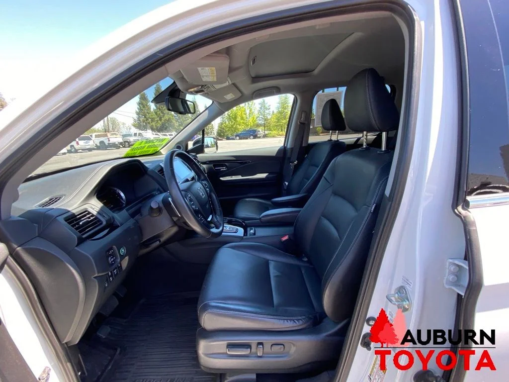 Used 2020 Platinum White Pearl Honda RTL-E image 32