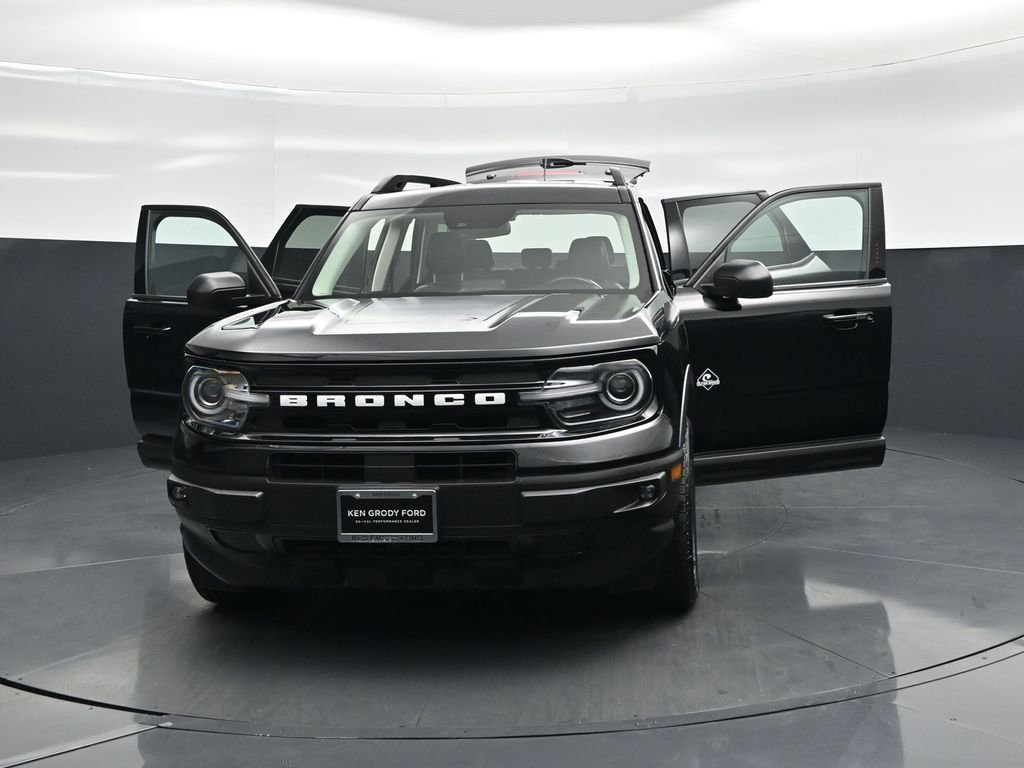 Used 2023 Black Ford Outer Banks image 59