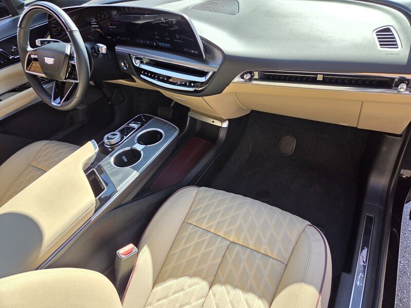 Used 2024 Black Cadillac Sport image 18