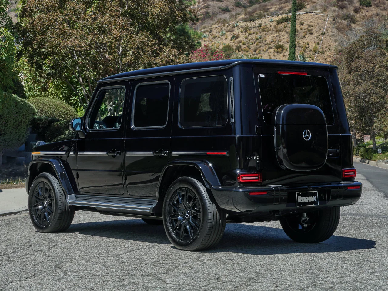 New 2027 Obsidian Black Metallic Mercedes-Benz G 580 image 5