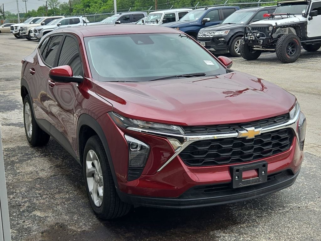 2025 Chevrolet Trax LS