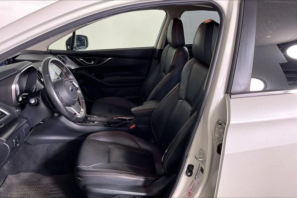 Used 2018 White Subaru 2.0i Limited image 23