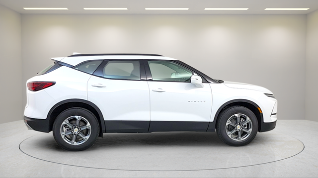 New 2026 White Chevrolet LT image 8
