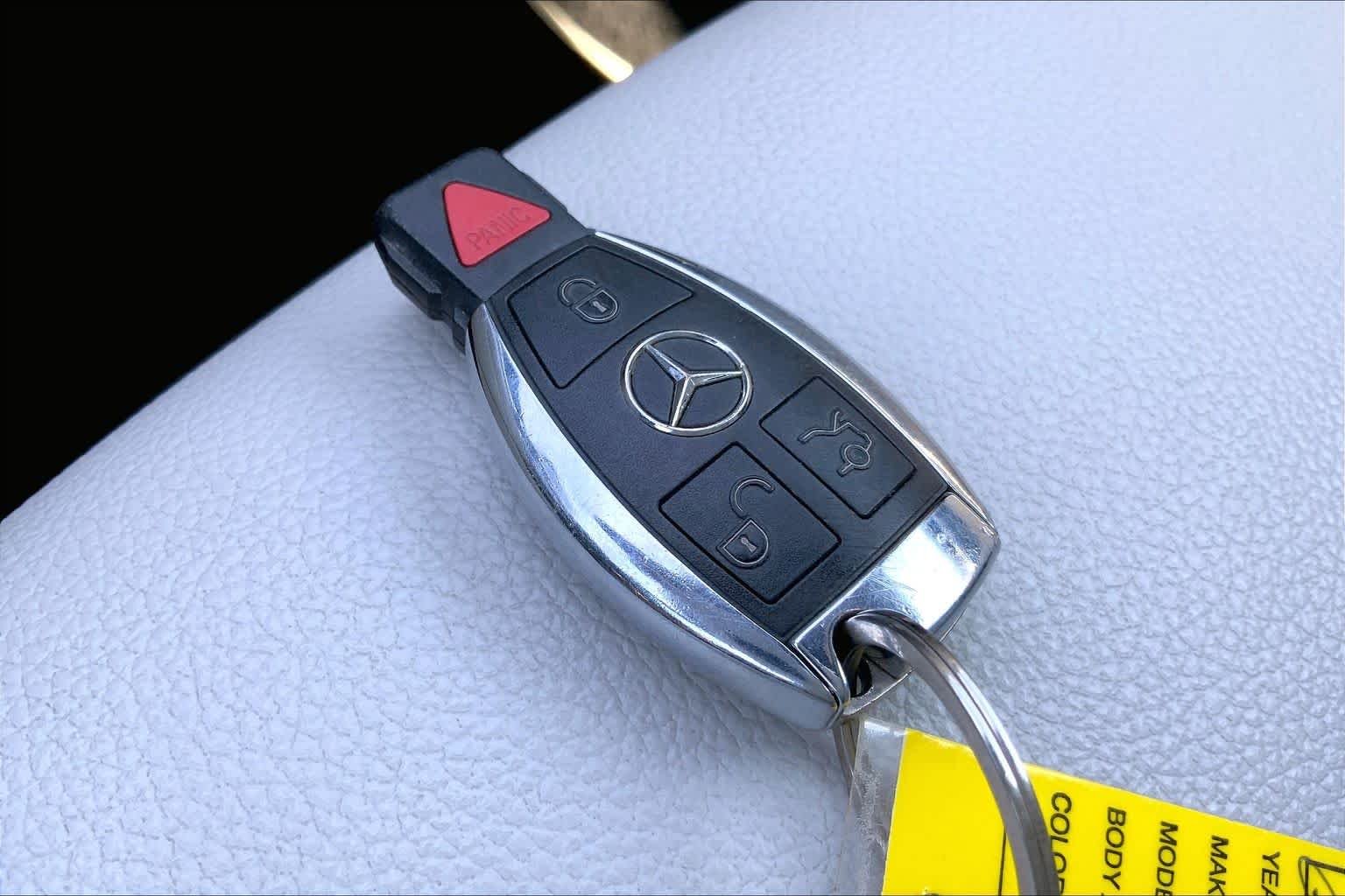 Used 2016 Mountain Gray Metallic Mercedes-Benz GLA 250 image 15