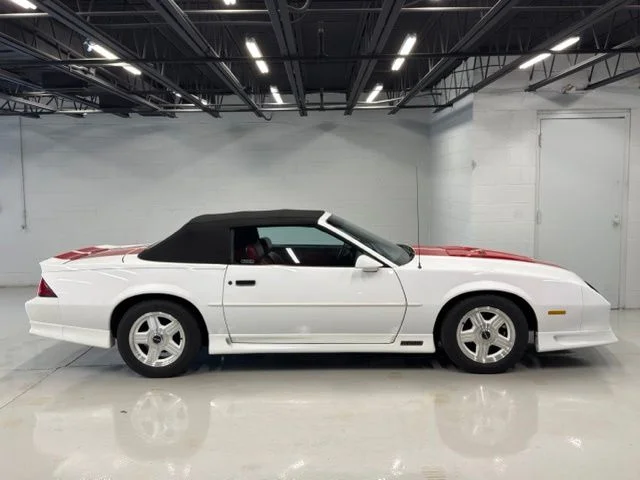Used 1992  Chevrolet Z28 image 4