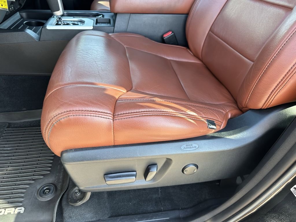 Used 2020 Black Toyota SR5 image 22