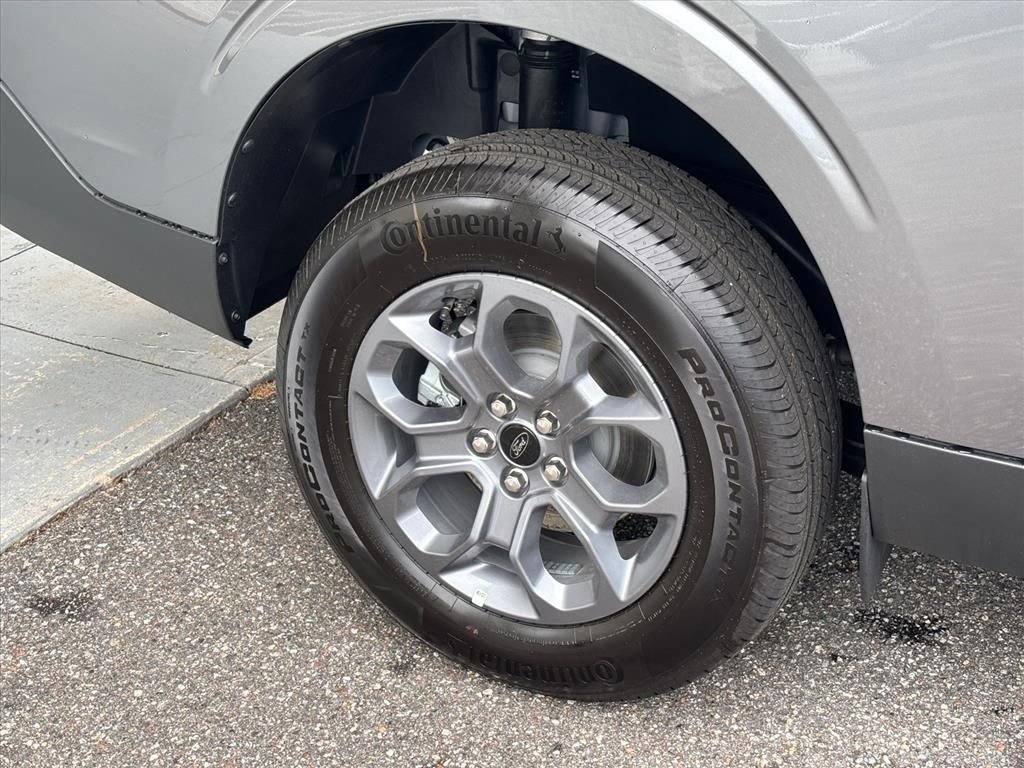 New 2026 Carbonized Gray Metallic Ford XLT image 27