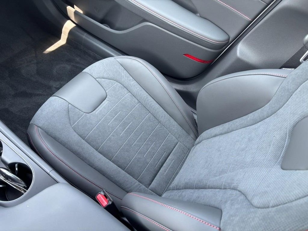2025 Hyundai Sonata N Line - Photo 32