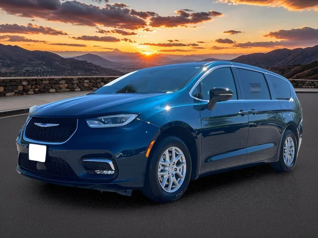 2025 Chrysler Pacifica Select