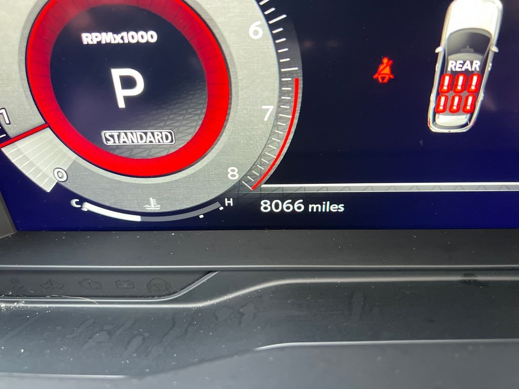 Used 2025 Gray Nissan Platinum image 19