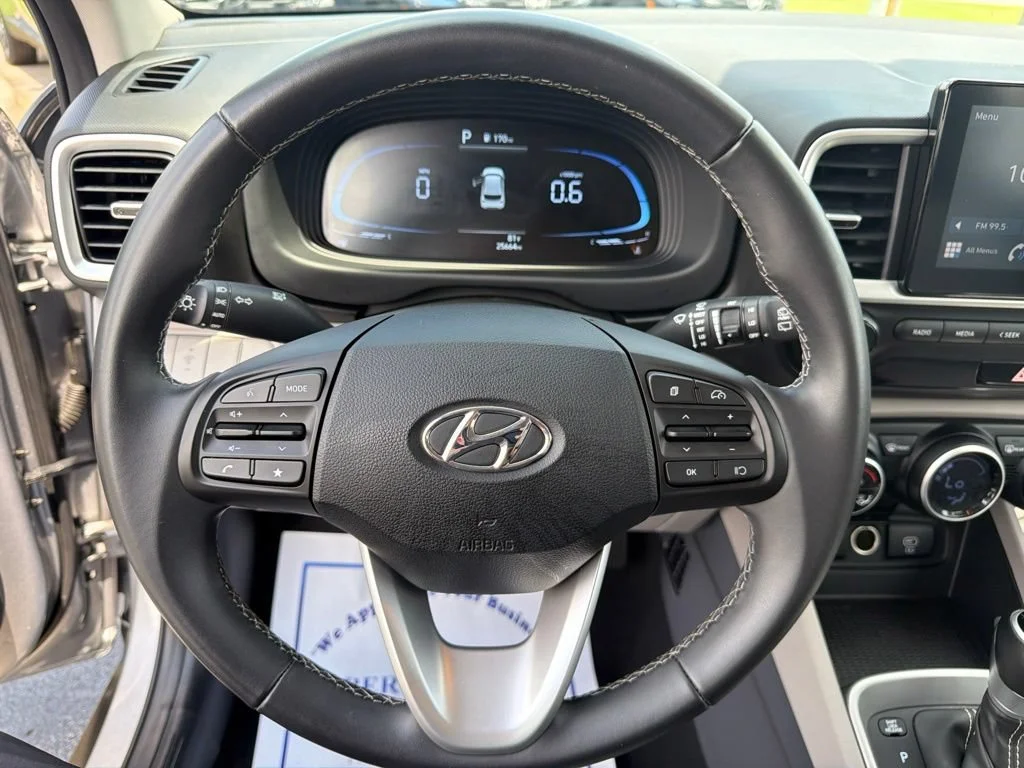 Used 2025 Silver Hyundai SEL image 11
