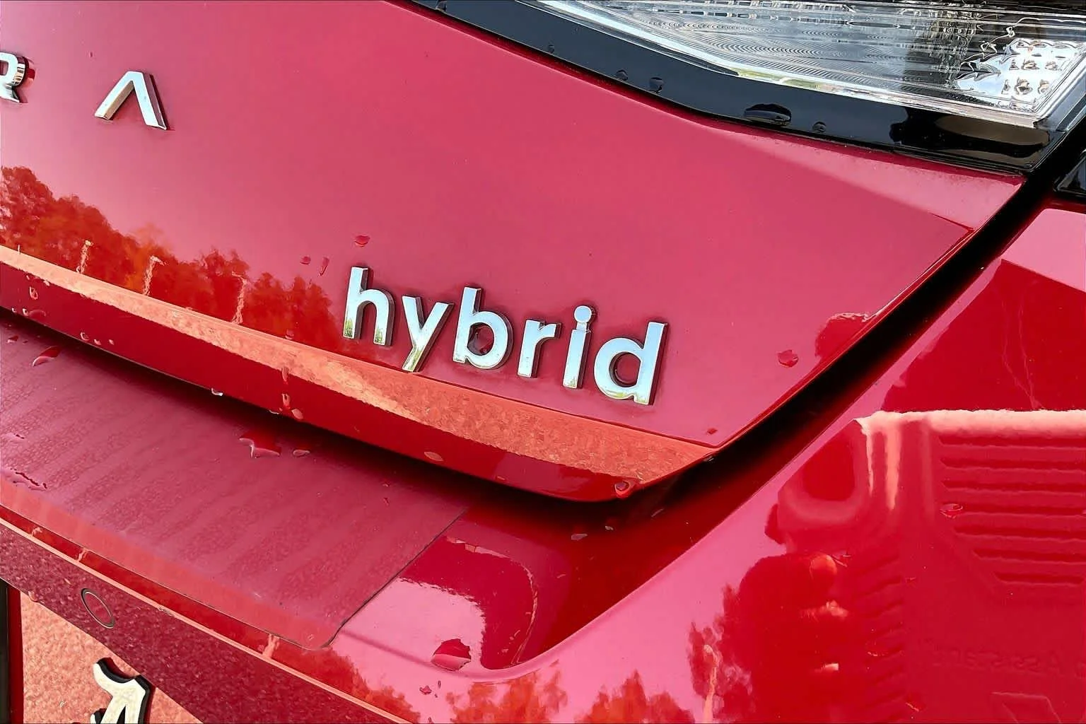 Used 2022 Scarlet Red Pearl Hyundai Limited image 10