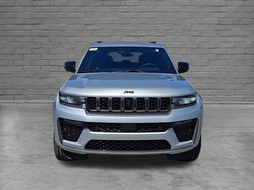 New 2026 Silver Zynith Jeep Limited Reserve image 2