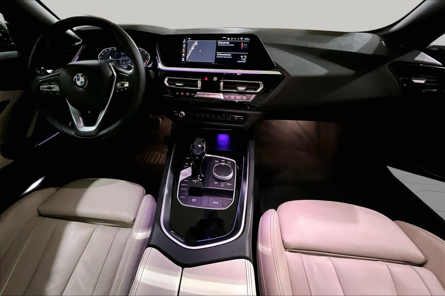 Used 2020 Black Sapphire Metallic BMW sDrive30i image 14