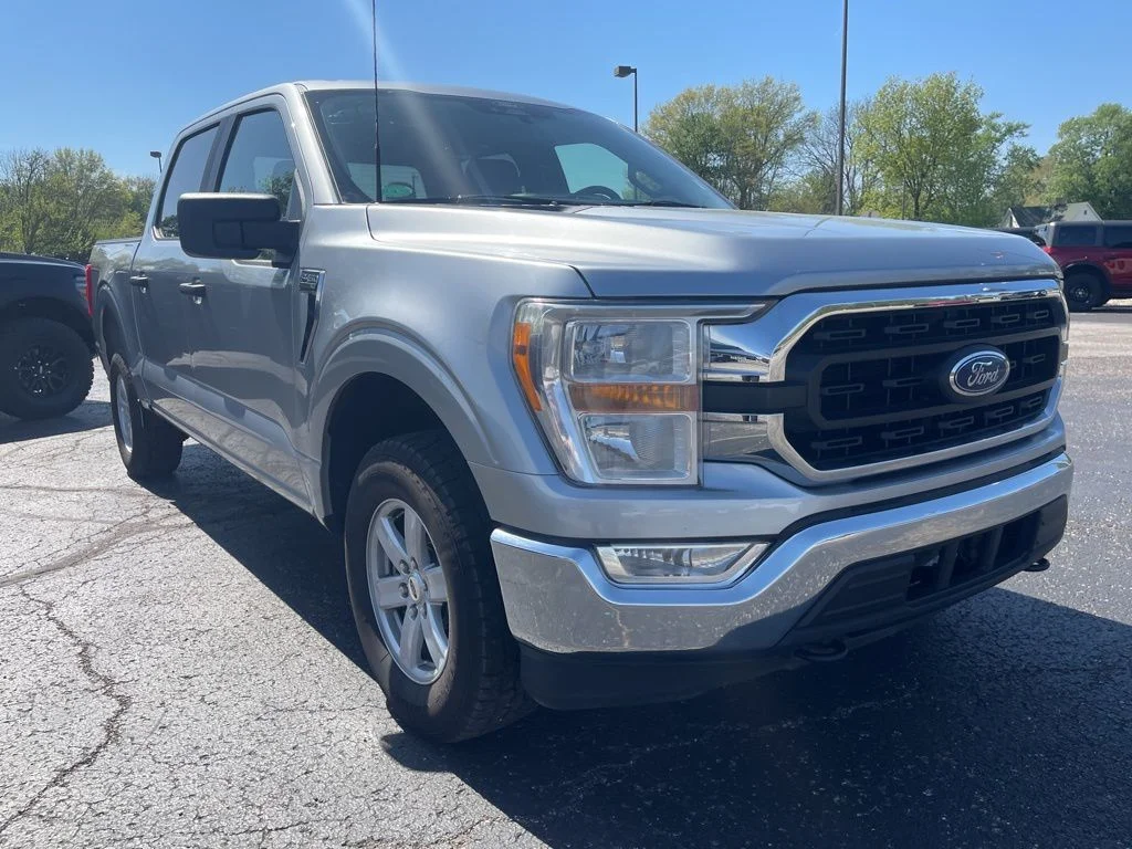 Used 2022 Silver Ford XLT image 9