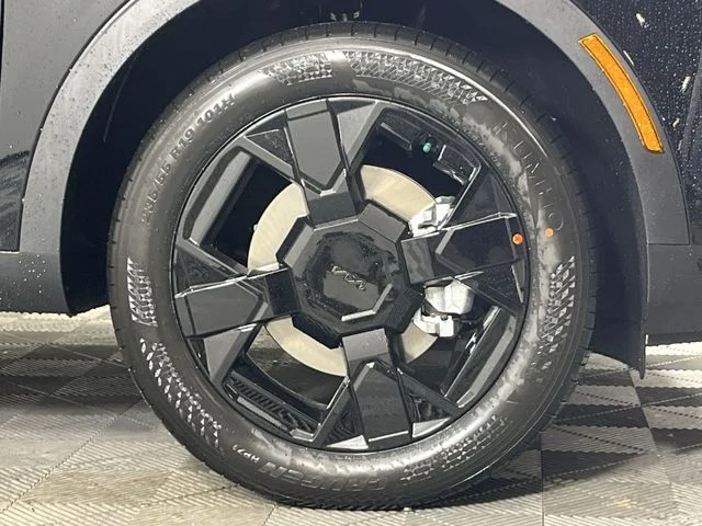 New 2026 Ebony Black Kia X-Line image 10