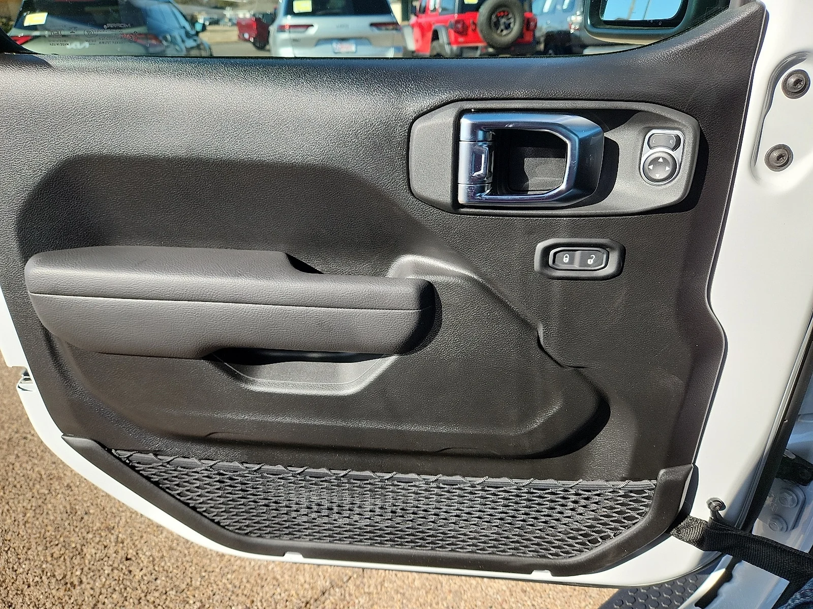 New 2026 PW7 Bright Whit Jeep 4-DOOR SPORT S image 14