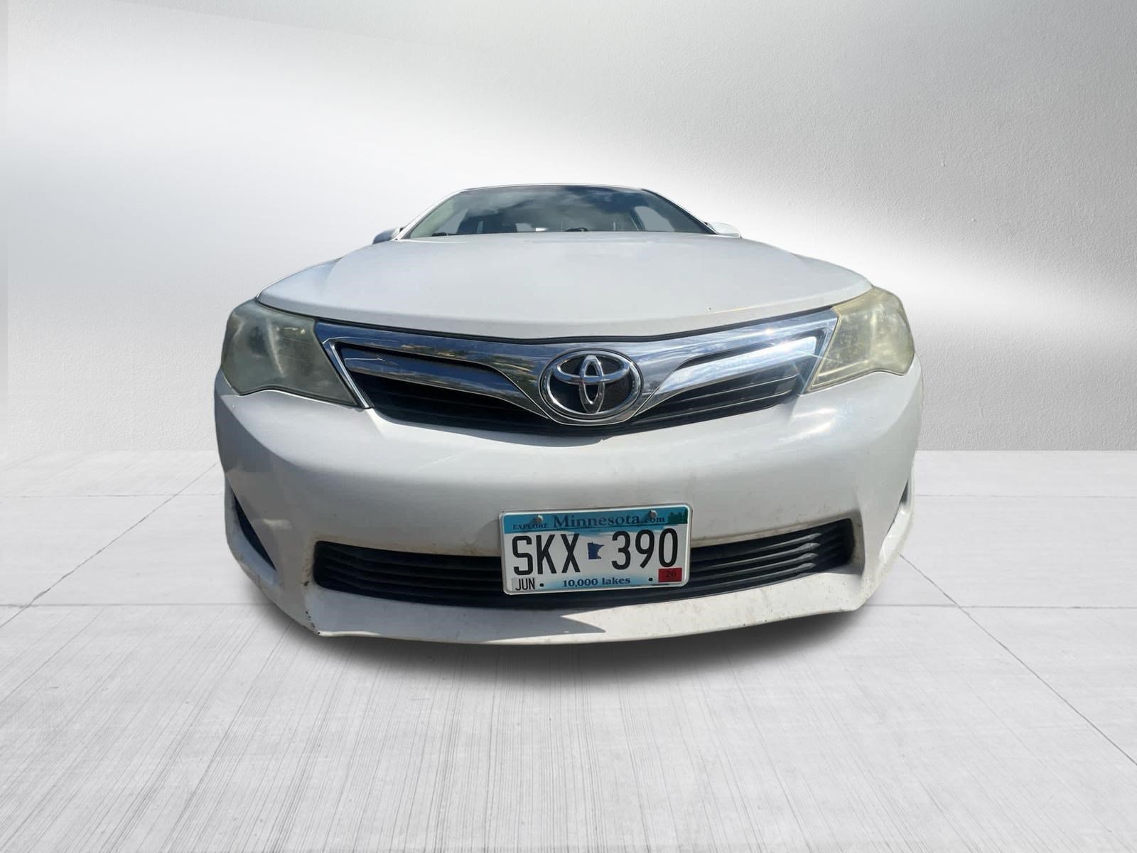 Used 2012 Super White Toyota LE image 2