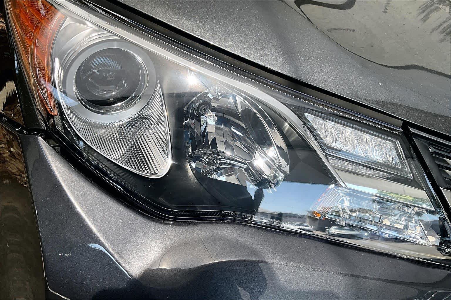 Used 2015 Magnetic Gray Metallic Toyota XLE image 28