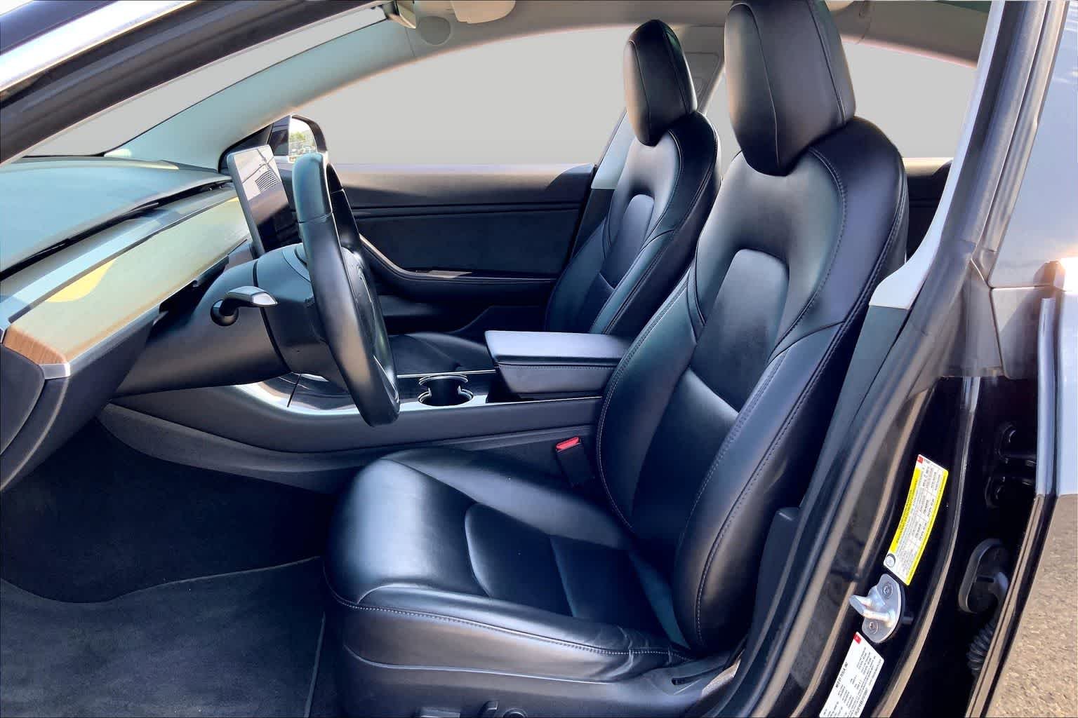 Used 2018 Solid Black Tesla Long Range Battery image 7