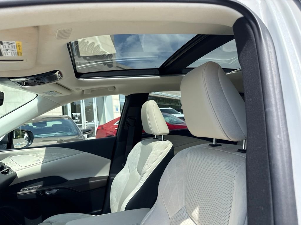 Used 2024 White Lexus 350 Luxury image 14