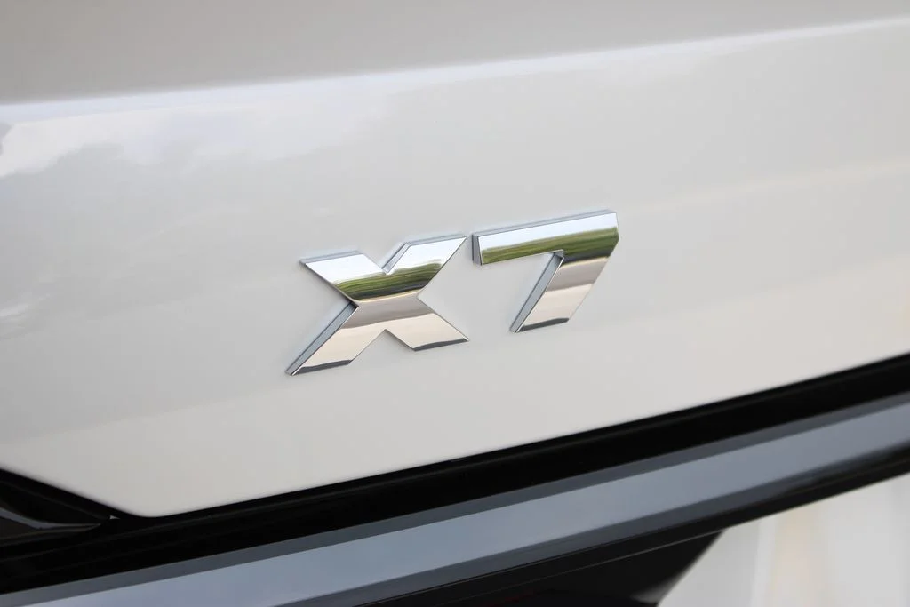 New 2027 White BMW M60i image 35